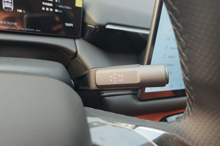 Used AION V 2024 Aion Tyrannosaurus 650 LiDAR Edition Gear Lever