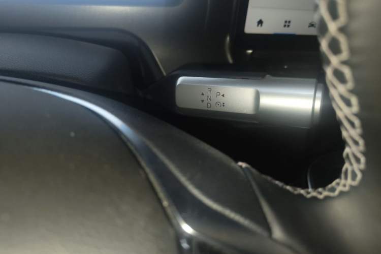 Used AION V 2024 Plus 70 Smart Edition Ternary Lithium Gear Lever