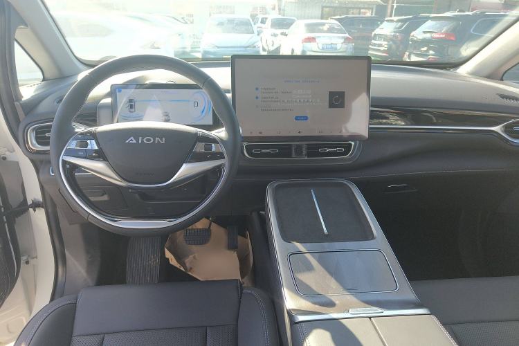 Used AION V 2024 Plus 70 Star Edition Lithium Iron Phosphate Interior 3