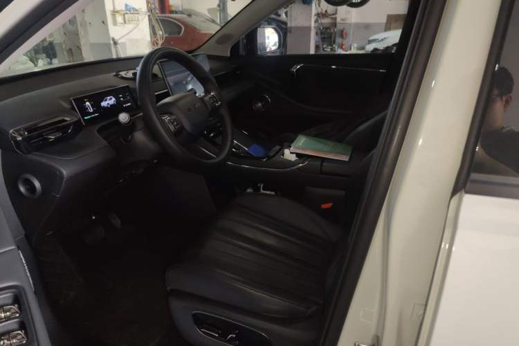 Used AION V 2024 Aion Tyrannosaurus 520 Intelligent Premium Edition Left Front Seat