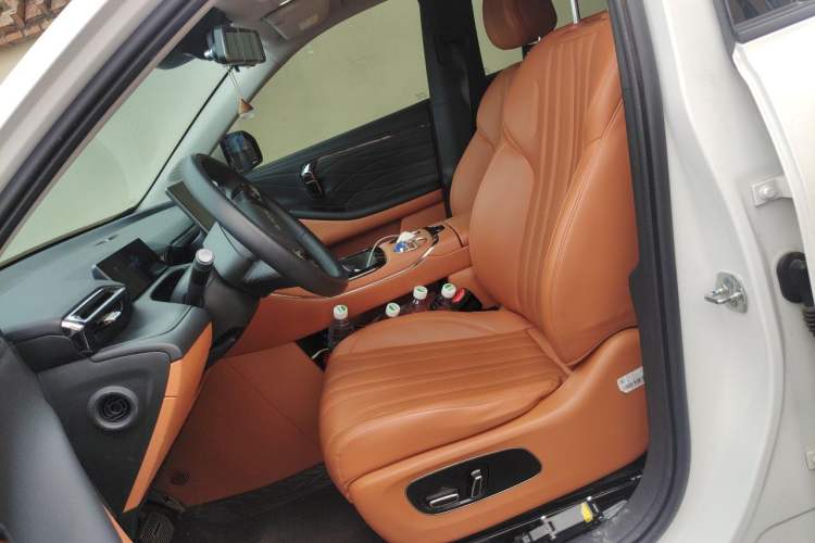 Used AION V 2024 Aion Tyrannosaurus 650 Smart Luxury Edition Left Front Seat