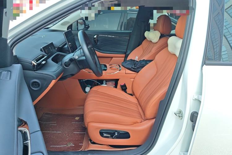Used AION V 2024 Aion Tyrannosaurus 650 LiDAR Edition Left Front Seat