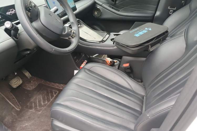 Used AION V 2024 Aion Tyrannosaurus 650 Smart Premium Edition Left Front Seat