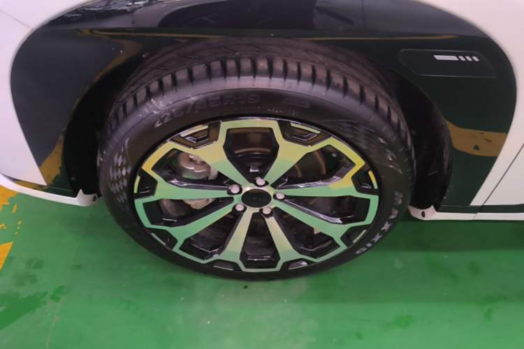 Used AION V 2024 Aion Tyrannosaurus 520 Smart Luxury Edition Left Front Wheel Hub
