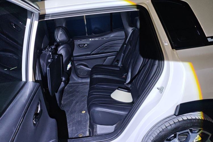 Used AION V 2024 Aion Tyrannosaurus 650 Smart Luxury Edition Left Rear Seat