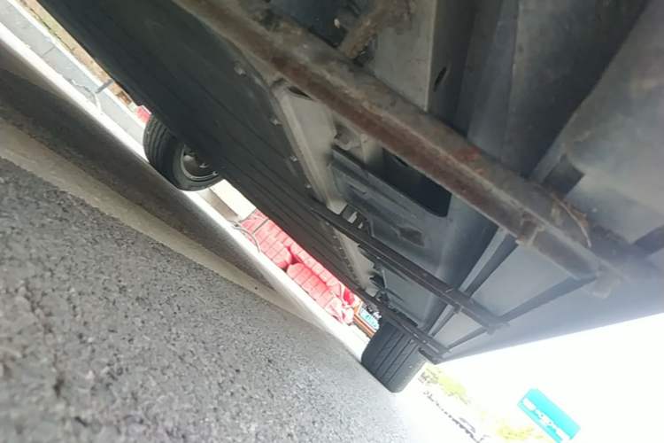 Used AION V 2024 Plus 70 Star Edition Lithium Iron Phosphate Left Side Sill