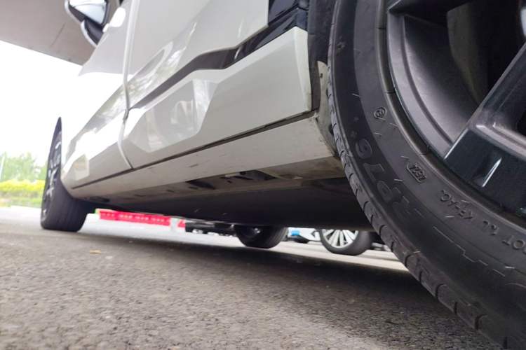 Used AION V 2024 Aion Tyrannosaurus 520 Smart Enjoy Edition Left Side Sill