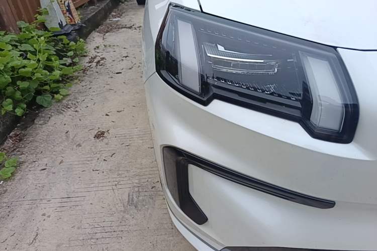 Used AION V 2024 Aion Tyrannosaurus 520 Smart Enjoy Edition Right Front Headlight