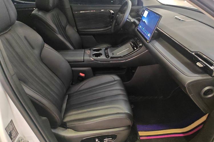 Used AION V 2024 Aion Tyrannosaurus 650 Smart Premium Edition Right Front Seat