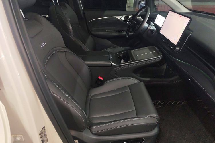 Used AION V 2024 Plus 70 Tech Edition Lithium Iron Phosphate Right Front Seat