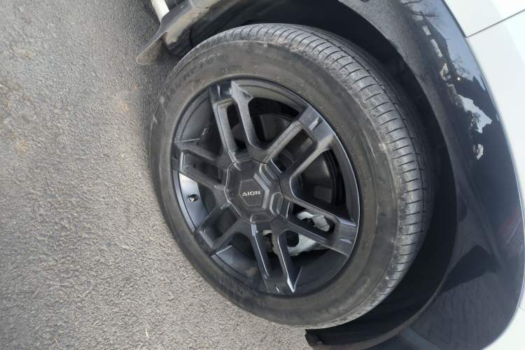 Used AION V 2024 Aion Tyrannosaurus 520 Smart Enjoy Edition Right Front Wheel Hub
