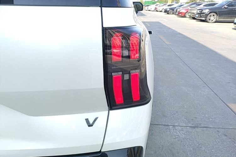 Used AION V 2024 Aion Tyrannosaurus 650 Smart Premium Edition Right Rear Taillight