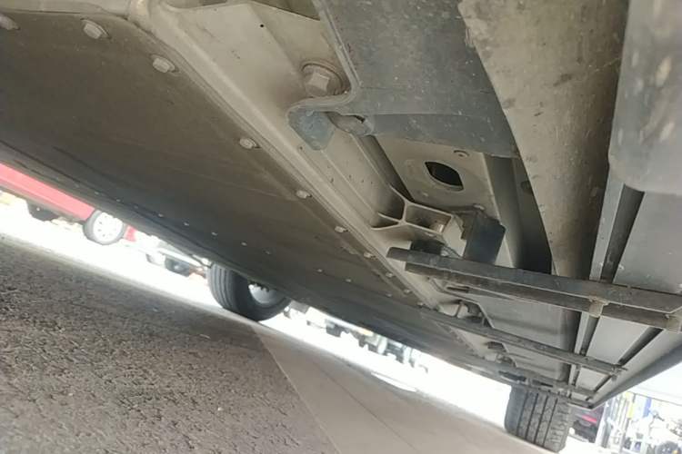Used AION V 2024 Plus 70 Star Edition Lithium Iron Phosphate Right Side Sill