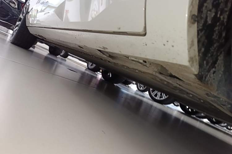 Used AION V 2024 Aion Tyrannosaurus 650 LiDAR Edition Right Side Sill