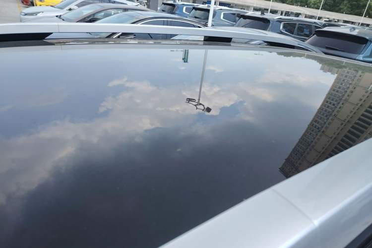 Used AION V 2024 Aion Tyrannosaurus 520 Intelligent Premium Edition Roof