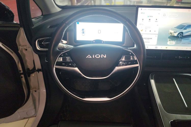 Used AION V 2024 Plus 70 Tech Edition Lithium Iron Phosphate Steering Wheel