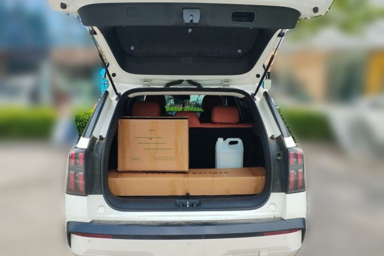 Used AION V 2024 Aion Tyrannosaurus 650 Smart Luxury Edition Trunk