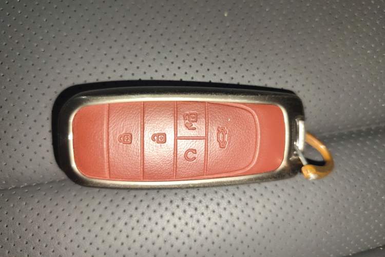 Used AION V 2024 Plus 70 Tech Edition Lithium Iron Phosphate Vehicle Key