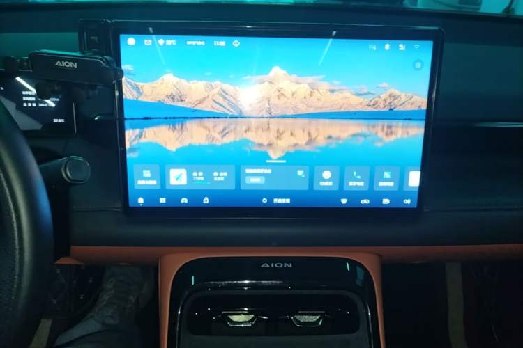 Used AION V 2024 Aion Tyrannosaurus 520 Smart Luxury Edition Audio And AC Panel