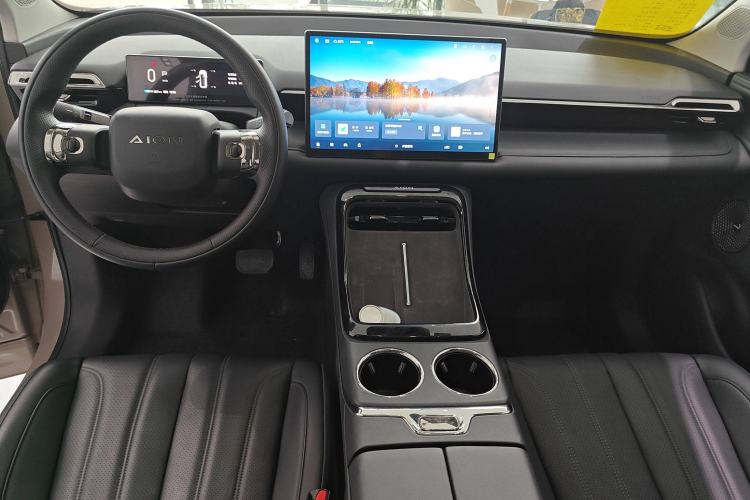 Used AION V 2024 Aion Tyrannosaurus 650 Smart Premium Edition Center Console