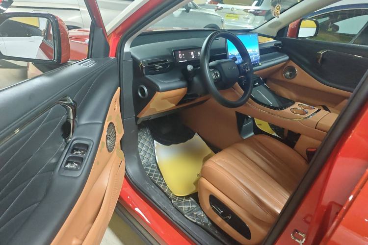 Used AION V 2024 Aion Tyrannosaurus 650 LiDAR Edition Driver Seat