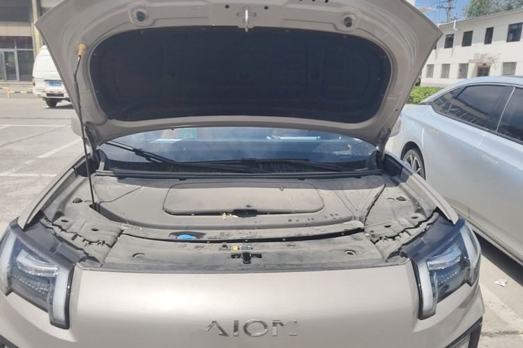 Used AION V 2024 Aion Tyrannosaurus 650 LiDAR Edition Engine Bay