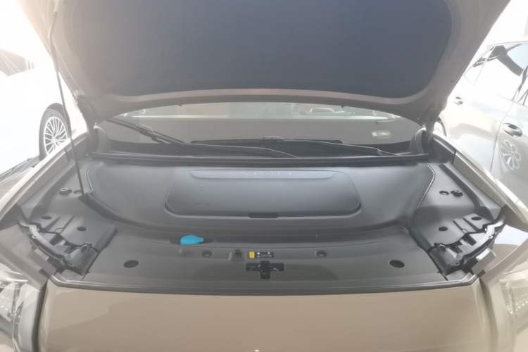 Used AION V 2024 Aion Tyrannosaurus 650 LiDAR Edition Engine Bay