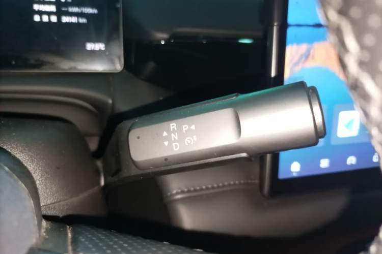 Used AION V 2024 Aion Tyrannosaurus 520 Smart Luxury Edition Gear Lever