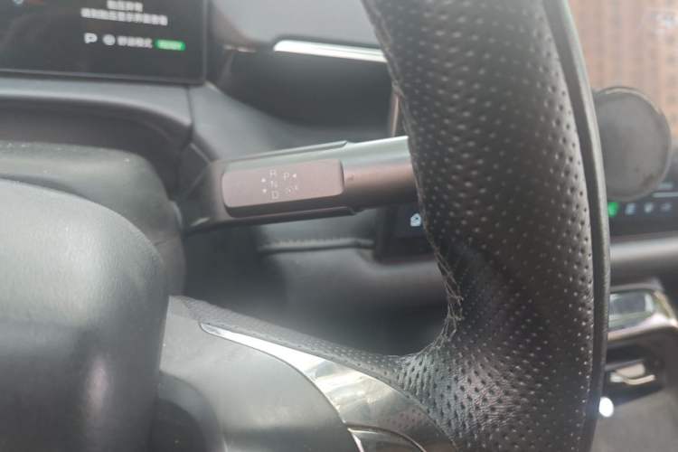 Used AION V 2024 Aion Tyrannosaurus 650 Smart Luxury Edition Gear Lever