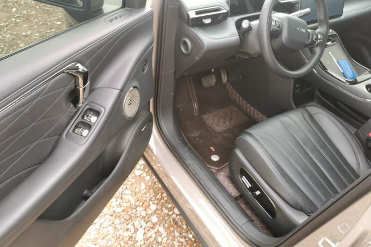 Used AION V 2024 Aion Tyrannosaurus 650 LiDAR Edition Interior 3