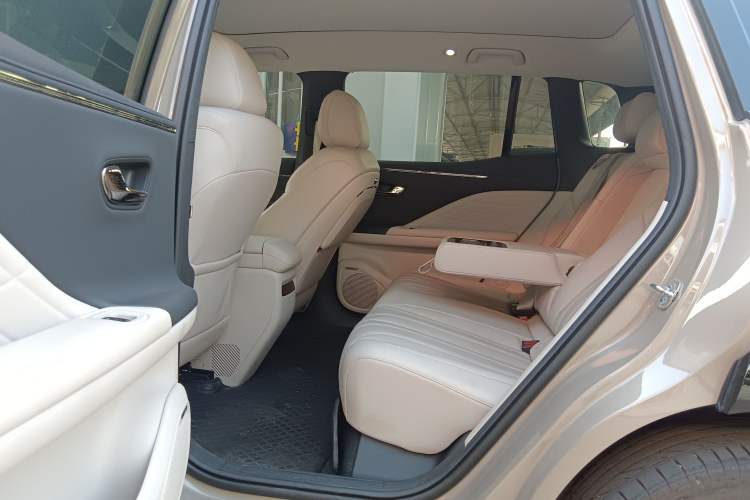 Used AION V 2024 Aion Tyrannosaurus 650 LiDAR Edition Interior 4