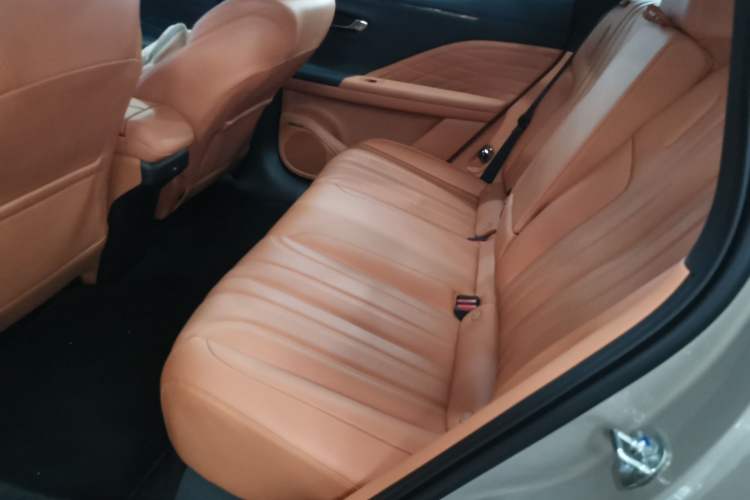 Used AION V 2024 Aion Tyrannosaurus 650 Smart Premium Edition Left Rear Seat