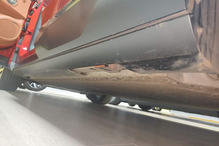 Used AION V 2024 Aion Tyrannosaurus 650 LiDAR Edition Left Side Sill