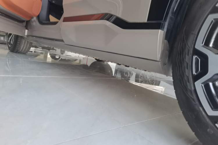 Used AION V 2024 Aion Tyrannosaurus 650 LiDAR Edition Left Side Sill