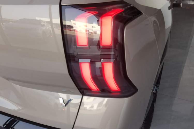 Used AION V 2024 Aion Tyrannosaurus 650 LiDAR Edition Right Rear Taillight