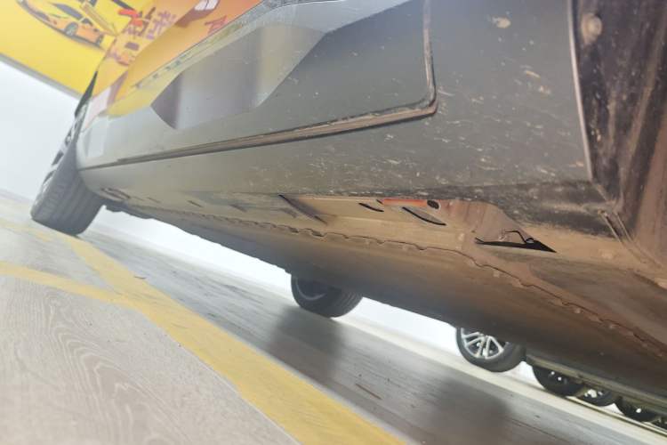 Used AION V 2024 Aion Tyrannosaurus 650 LiDAR Edition Right Side Sill