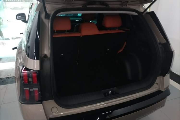 Used AION V 2024 Aion Tyrannosaurus 520 Smart Luxury Edition Trunk