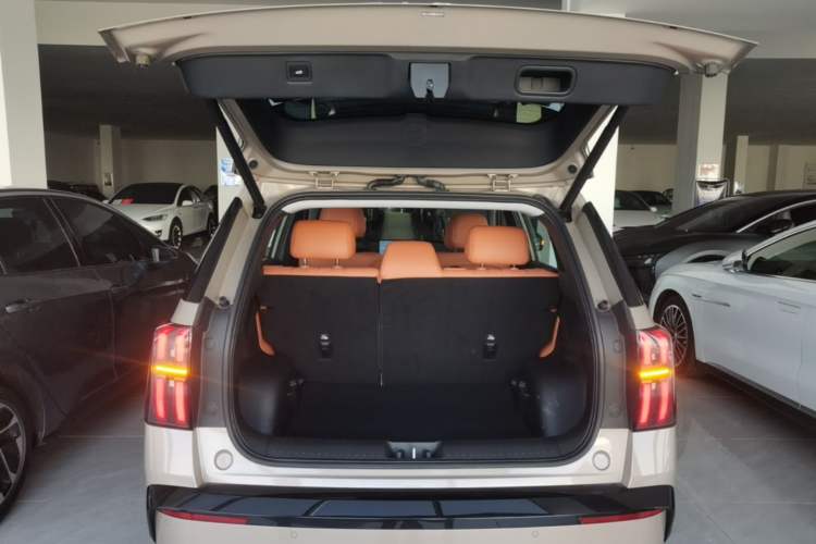 Used AION V 2024 Aion Tyrannosaurus 650 LiDAR Edition Trunk