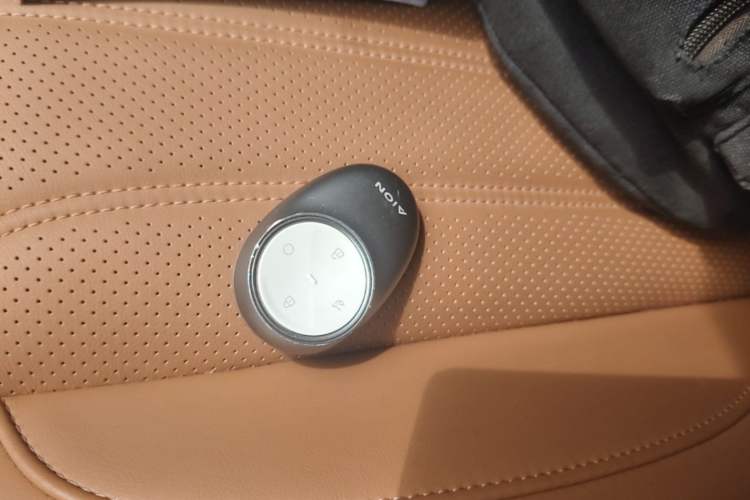 Used AION V 2024 Aion Tyrannosaurus 650 LiDAR Edition Vehicle Key
