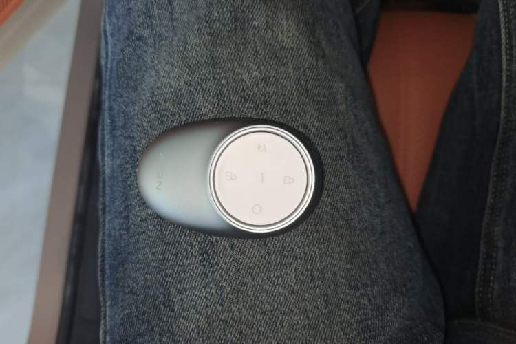 Used AION V 2024 Aion Tyrannosaurus 650 LiDAR Edition Vehicle Key
