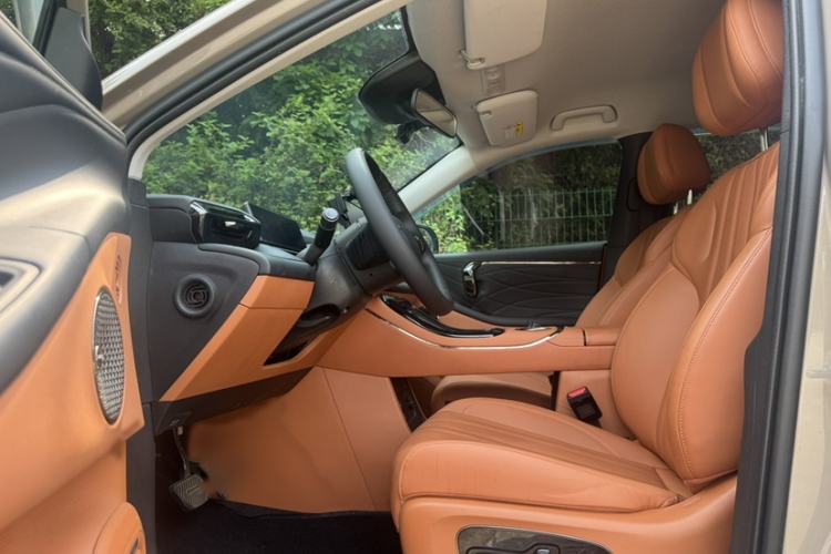 Used AION V 2025 Aion Tyrannosaurus 650 Smart Enjoy Edition Left Front Seat