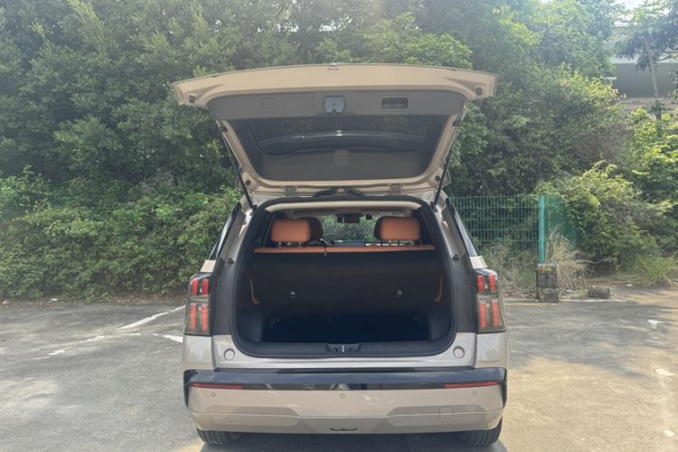Used AION V 2025 Aion Tyrannosaurus 650 Smart Enjoy Edition Trunk