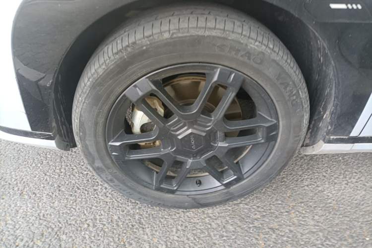 Used AION V 2025 Aion Tyrannosaurus 650 Smart Enjoy Edition Left Front Wheel Hub