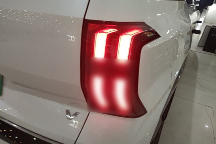 Used AION V 2025 Aion Tyrannosaurus 650 Smart Enjoy Edition Right Rear Taillight