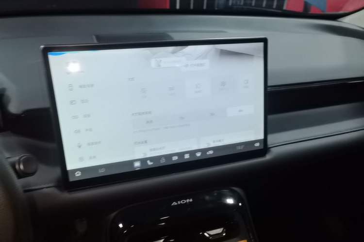 Used AION V 2026 Model Aion Tyrannosaurus Family Edition 520 Zhi Zun Edition Audio And AC Panel