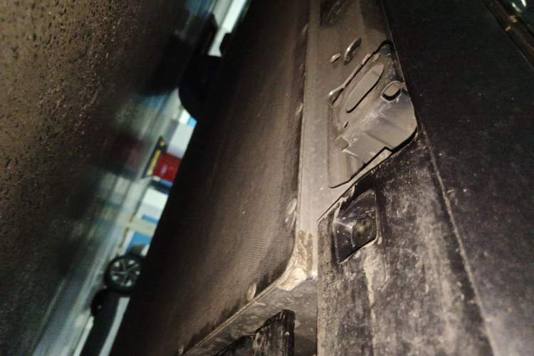Used AION V 2026 Model Aion Tyrannosaurus Family Edition 520 Zhi Hao Edition Chassis Rear Left