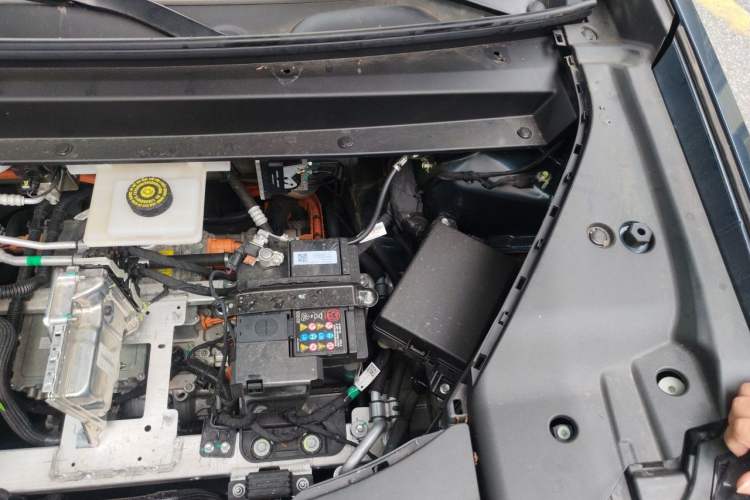 Used AION V 2026 Model Aion Tyrannosaurus Family Edition 650 Zhihao Edition Engine Bay Left