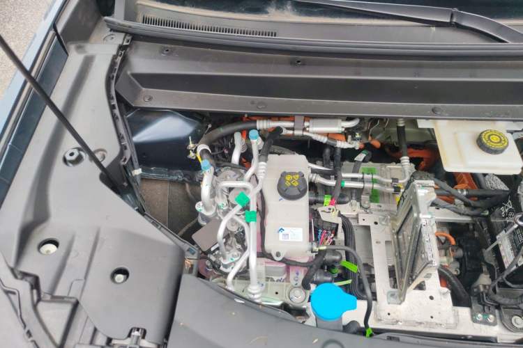 Used AION V 2026 Model Aion Tyrannosaurus Family Edition 650 Zhihao Edition Engine Bay Right