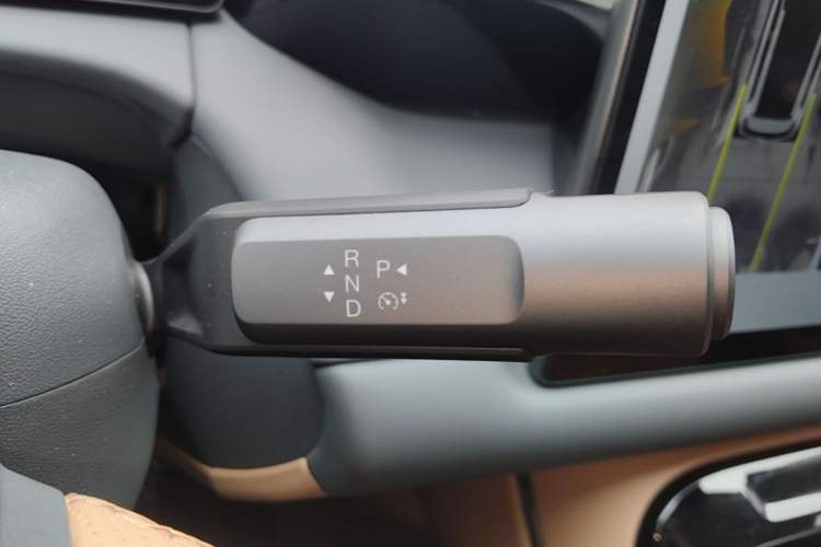 Used AION V 2026 Model Aion Tyrannosaurus Family Edition 650 Zhi Zun Edition Gear Lever
