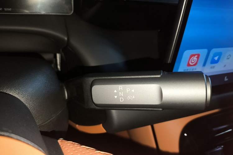 Used AION V 2026 Model Aion Tyrannosaurus Family Edition 650 Zhihao Edition Gear Lever